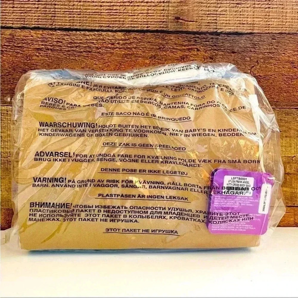 NWT Loungefly Lisa Frank Angel Kitty Crossbody Bag - Picture 7 of 7